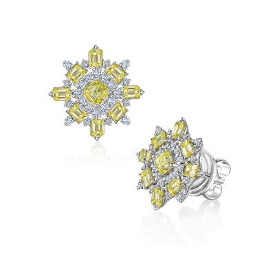 Серьги-пусеты с бриллиантами