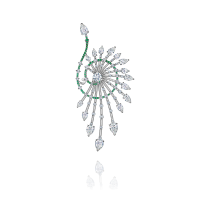 Серьга-кафф с изумрудами и бриллиантами