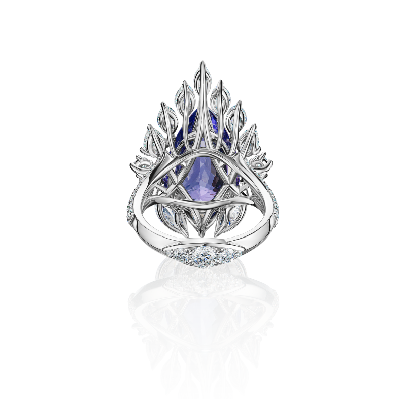 Кольцо с танзанитом и бриллиантами
