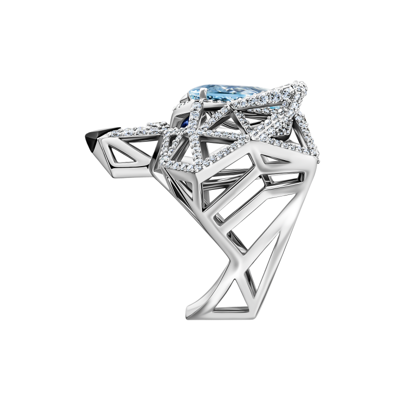 Кольцо с аквамарином, сапфирами, бриллиантами и агатом