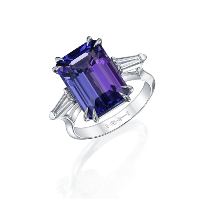 R01-WT-019-6 Кольцо (750) (2 Бр Бт-33 0,300Ct 3/4 ,1 Танзанит Октагон 13,00*9,00 7,100Ct) ШК: 2000000008646